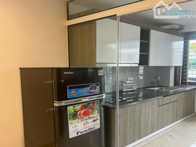 Cho thuê căn hộ full đồ - mặt phố Khâm Thiên - Đống Đa - ô tô đỗ cửa - 7 triệu/tháng - 3