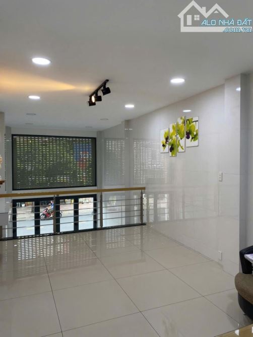 BÁN NHÀ MẶT TIỀN -BÌNH THỚI- ĐẸP LUNG LINH - KINH DOANH - KHU VỰC SẤM UẤT 5.3X18-5 -18 TỶ - 3