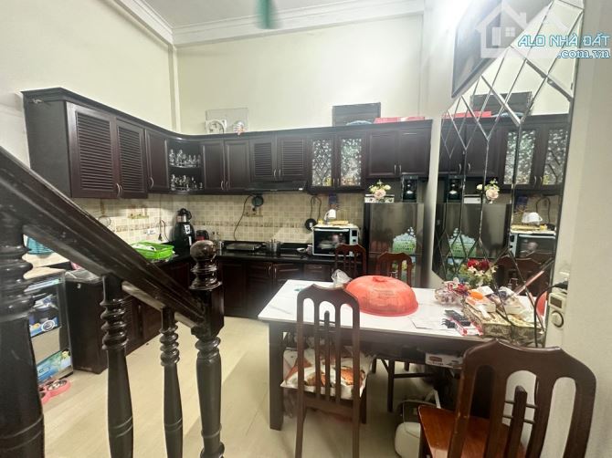 Đống Đa nhà lô góc ngõ oto cách mặt phố Tây Sơn 30m hiếm nhà bán phải thật nhanh - 3