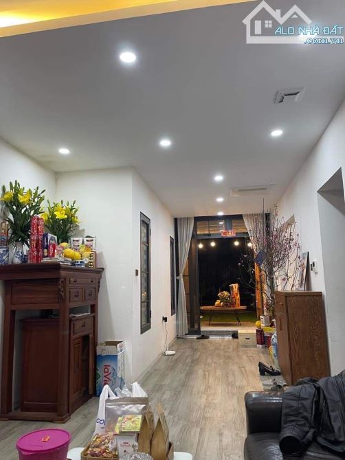 Căn hộ tập thể sân vườn ở Chùa Láng oto vào nhà - 3