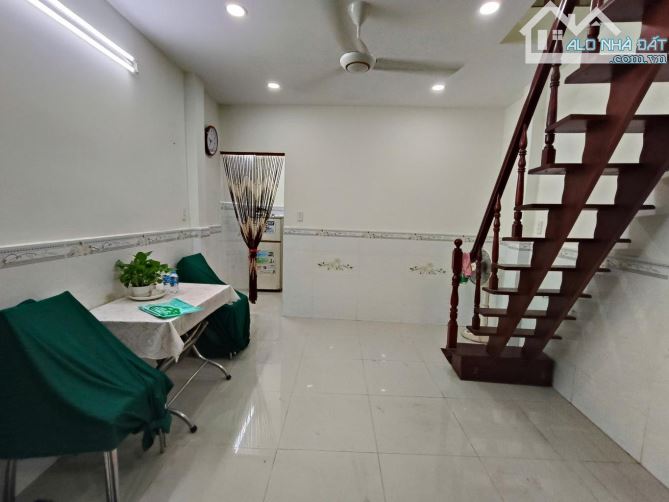BÁN NHÀ DIỆN TÍCH 23M2- CHỈ 3,5 TỶ - Điện Biên Phủ, Giáp Quận 1 - 3