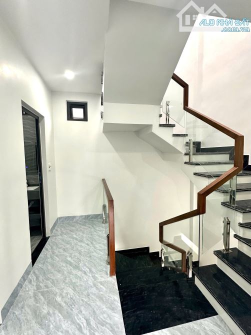 Nhà 3 tầng diện tích 80m2 sân vườn tiểu cảnh rộng đẹp phố Cấm giá chỉ 3,15 tỷ có tt - 3