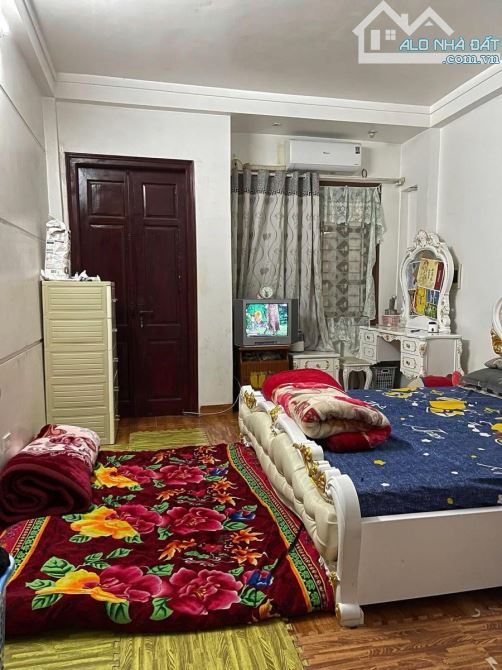 Bán nhà Vĩnh Hưng ngõ nông gần ô tô gần nhà nội thất xịn đầy đủ giá tốt đầu tư - 3
