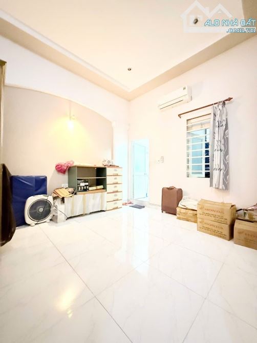 NHÀ 2 TẦNG Nguyễn Ảnh Thủ BÀ ĐIỂM- 81M2 NGANG HƠN 6 MÉT - HẺM NHỰA 8 MÉT Ô TÔ ĐỖ CỬA NGÀY - 4