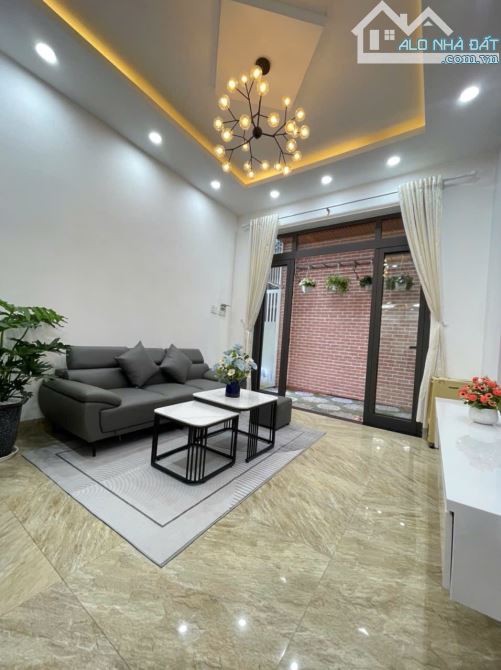 Cần bán gấp căn nhà mặt phố đường Tiểu la, Nhà 3 tầng diện tích 120m2, giá 3,75 tỷ - 4