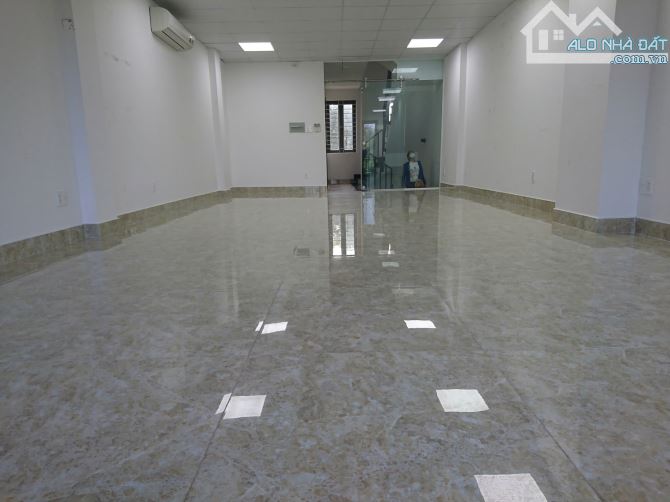 Toà nhà văn phòng 5x20m, hầm 4 tầng có thang máy ngay Lương Định Của, P. An Phú - 4