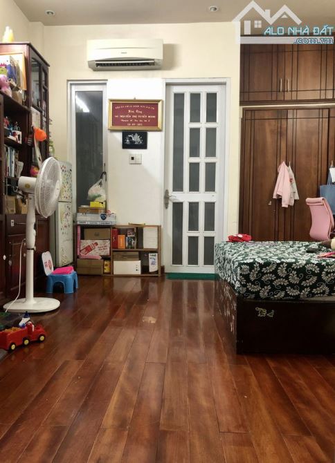 NHÀ 3 TẦNG – HẺM Ô TÔ – CÔNG VIÊN TRƯỚC NHÀ – 74M² – GIÁ CHỈ 10.5 TỶ – P13 TÂN BÌNH - 4