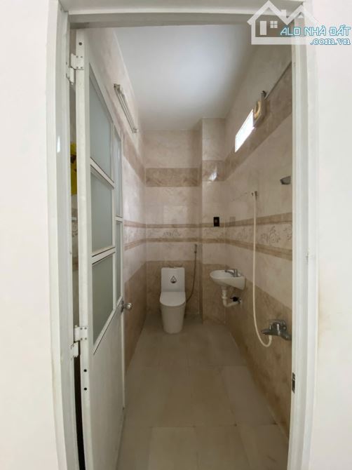 Cho thuê nhà mặt tiền đường số 11, phường linh xuân, thủ đức - 4
