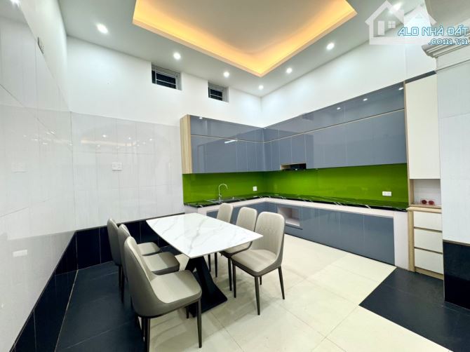 TÔ 7 CHỖ VÀO NHÀ - MỚI KOONG - BA MẶT THOÁNG - NGÕ THÔNG KINH DOANH - DÂN XÂY NỒI ĐỒNG CỐ - 4
