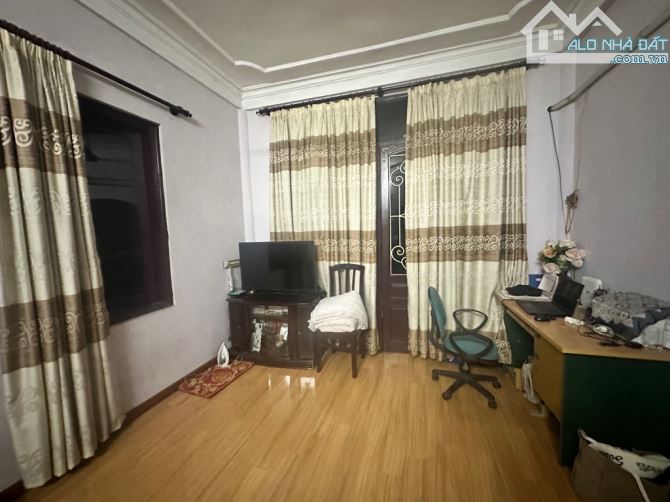 Đống Đa nhà lô góc ngõ oto cách mặt phố Tây Sơn 30m hiếm nhà bán phải thật nhanh - 4