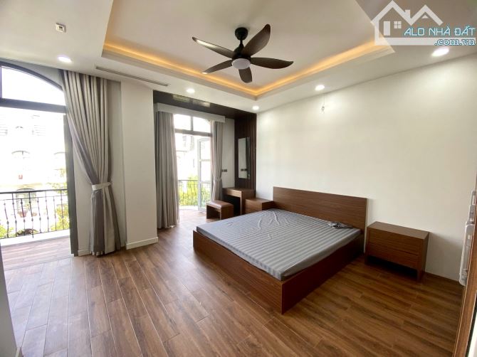 🏡 CHO THUÊ BIỆT THỰ SÂN VƯỜN VINHOMES RIVERSIDE - SANG XỊN - FULL NỘI THẤT – VÀO Ở NGAY - 5