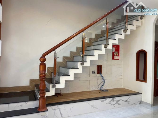 Bán Nhà giá: 5tỷ gồm 1 trệt 2 lầu khu Triều Phát thuộc phường Phước Nguyên, TP Bà Rịa - 5