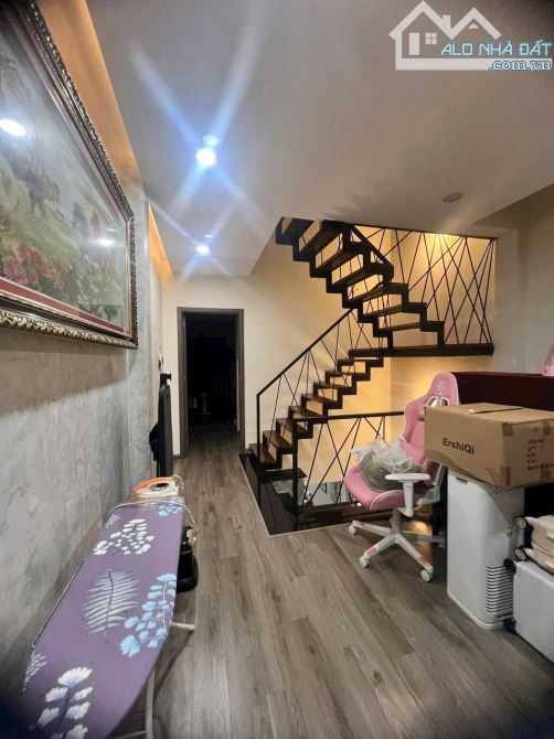 Siêu hiếm 1 căn Nhà 2 Tầng ô Tô ngủ trong nhà giáp đường Trần Hưng Đạo  84m2 giá chỉ 4,65 - 5