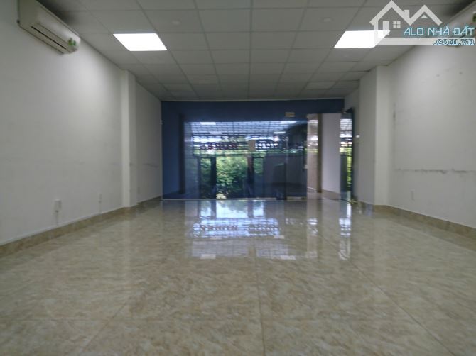 Toà nhà văn phòng 5x20m, hầm 4 tầng có thang máy ngay Lương Định Của, P. An Phú - 5