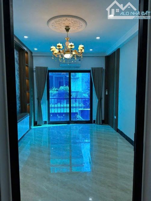 BÁN NHÀ CỔ NHUẾ 5 TẦNG + THANG MÁY - 33M2 CHỈ 6.9 TỶ - 5