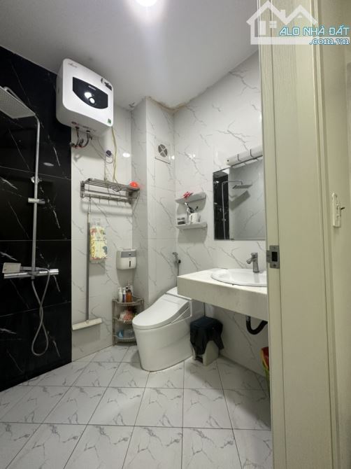 Bán tòa CHDV đường Giải phóng, Vọng 500m đến ĐH Kinh tế, thang máy, 3 thoáng, PCCC đủ. - 5
