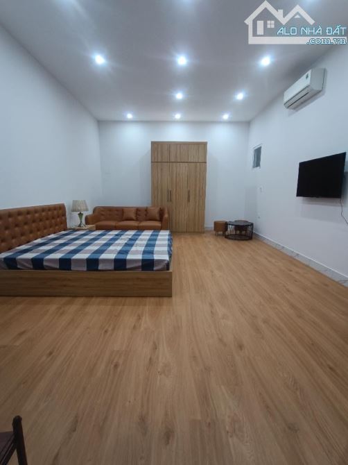 MẶT PHỐ TRUNG TÂM - NHÀ ĐẸP Ở NGAY - 2 MẶT THOÁNG TRƯỚC SAU - KINH DOANH - 5