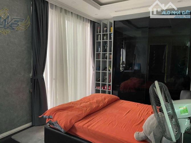 BÁN BIỆT THỰ HOÀNG QUỐC VIỆT- Ô TÔ TRÁNH, VỈA HÈ- 100M2, MẶT TIỀN 8.5M, 4 TẦNG_GIÁ 32.5 TỶ - 5