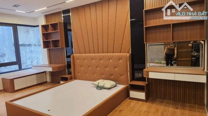 Bán nhà Ngọc Thuỵ,Long Biên 7 tầng,60m,mt4m kinh doanh nhỉnh 23 tỷ - 5