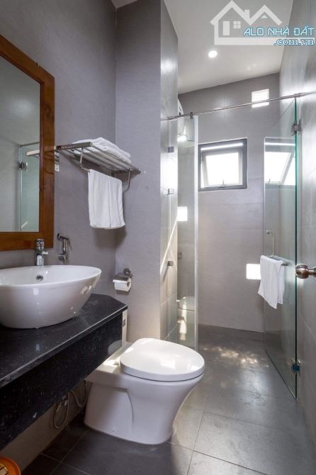 MẶT TIỀN THẠCH LAM– 3 TẦNG– GẦN 100M² – NGANG 5M NỞ HẬU– CÁCH BIỂN MỸ KHÊ 100M– NHỈNH 10TỶ - 5