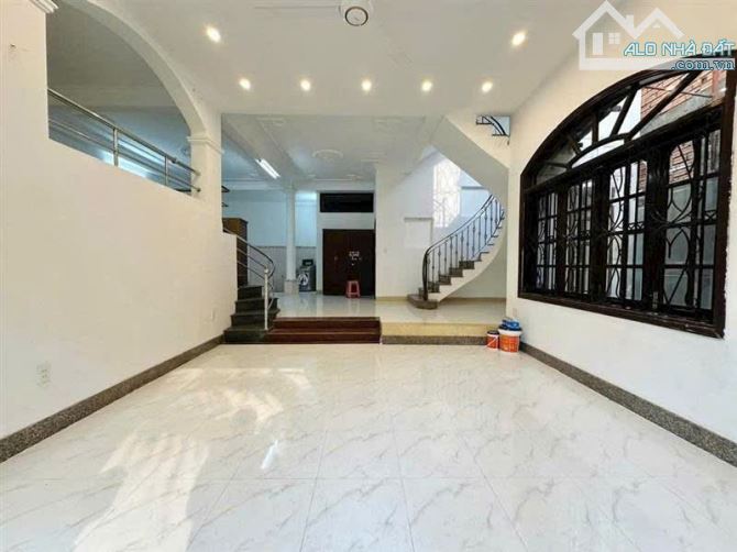 NHÀ 2 TẦNG LÔ GÓC  MẶT TIỀN ĐƯỜNG PHƯỚC LONG B, TP. THỦ ĐỨC. NHỈNH 7 TỶ - 6