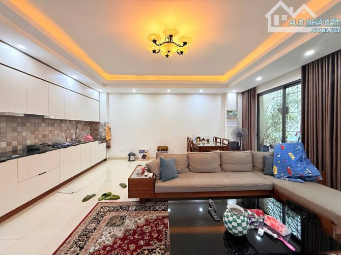 BÁN NHÀ PHỐ NGỌC HÀ 70M, OTOTRÁNH ,OTO VÀO NHÀ ,VỈA HÈ, THANG MÁY , GIÁ 18TỶ - 6