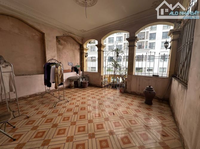 BÁN NHÀ MẶT PHỐ CỰ LỘC 60m2 - 5T - MT 5m - 17 TỶ - Ô TÔ DỪNG ĐỖ - HAI THOÁNG - KINH DOANH - 6