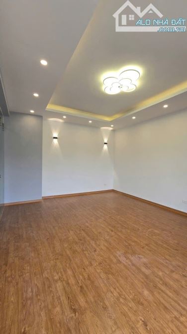 CHỦ CẦN TIỀN HẠ CHÀO 4.98 TỶ-HIẾM-PHỐ XUÂN ĐỈNH-HÀNG XÓM NGOẠI GIAO ĐOÀN-86M2-2 NGỦ - 6