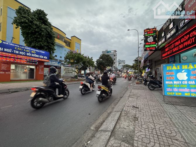 17.9 TỶ - 100M2 MẶT TIỀN KINH DOANH NƠ TRANG LONG - ĐƯỜNG RỘNG 20M - VỈA HÈ 3M - 8