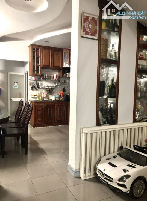 NHÀ 3 TẦNG – HẺM Ô TÔ – CÔNG VIÊN TRƯỚC NHÀ – 74M² – GIÁ CHỈ 10.5 TỶ – P13 TÂN BÌNH - 8