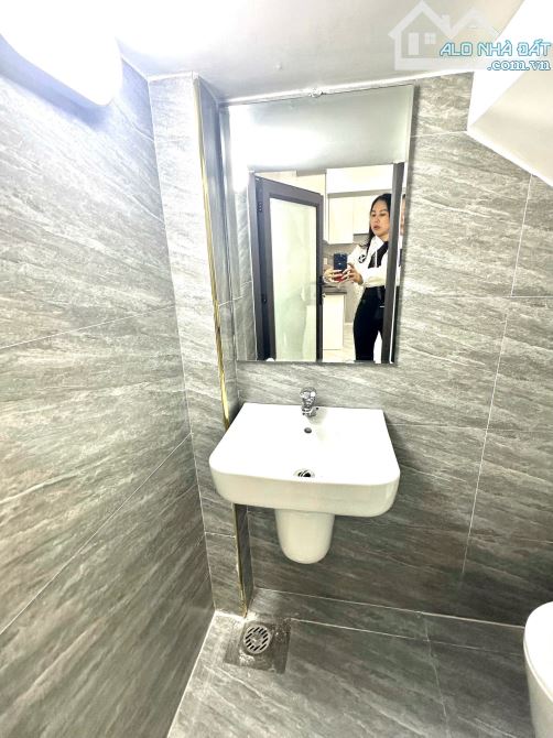 Nhà 3 tầng diện tích 80m2 sân vườn tiểu cảnh rộng đẹp phố Cấm giá chỉ 3,15 tỷ có tt - 9