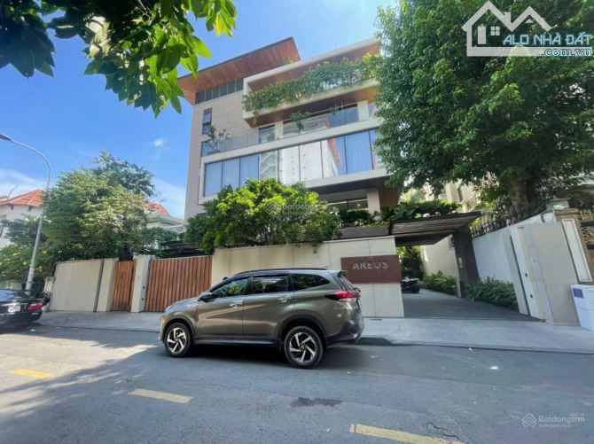 Bán biệt thự tuyệt đẹp đường Bàu Bàng, Quận Tân Bình, DT: 14 x 28m. Giá 50 tỷ~149 triệu/m2