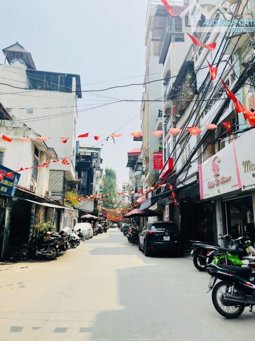 ĐẮC ĐỊA! 💥NGÕ THỊNH QUANG- NHÀ THOÁNG TRƯỚC SAU - Ô TÔ TRÁNH - 15xxx tỷ