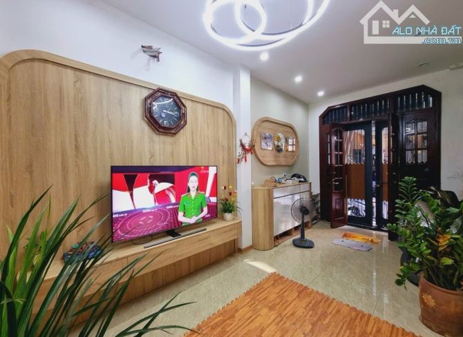 Siêu phẩm Đại Mỗ 42M x 5T, Ô TÔ đỗ cửa, nhà mới, ngõ thông 6,6 tỷ