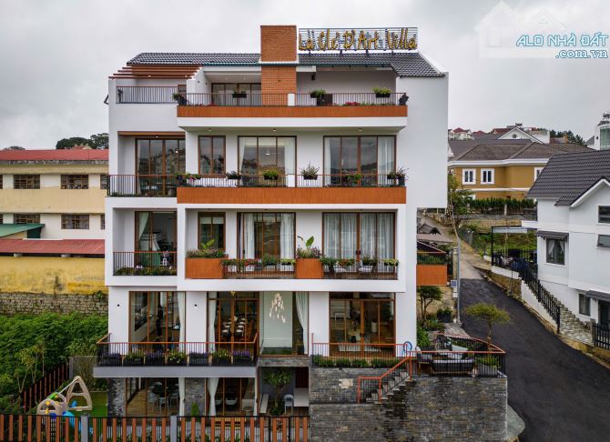 VILLA VIEW Ở ĐỐNG ĐA P3, 5 TẦNG HOÀN CÔNG 8PN 9WC THANG MÁY GARA ÔTÔ BBQ XÔNG HƠI,.. 26 TỶ