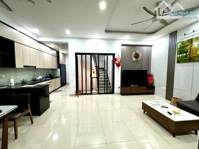 Bán nhà Đại Cát, Liên Mạc, Q Bắc Từ Liêm ô tô nhà đẹp ở ngay 5T 6 tỷ rưỡi