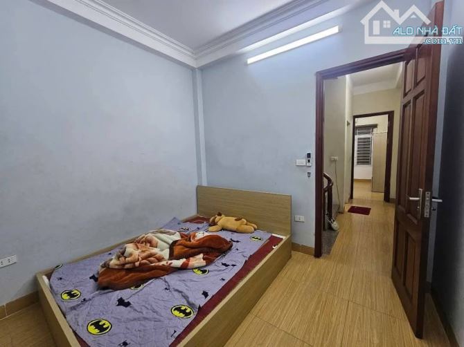 BÁN NHÀ TÂN TRIỀU, THANH TRÌ. 4 TẦNG DÂN XÂY, ĐƯỜNG NGÕ RỘNG THOÁNG, THÔNG CÁC NGẢ, GẦN HỒ