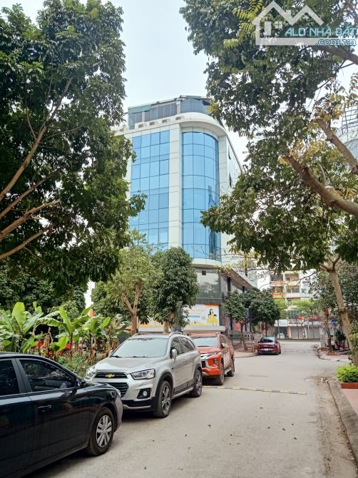 Bán toà nhà văn phòng 7 tầng tại Himlam Vạn Phúc đường ô tô tránh vỉa hè
