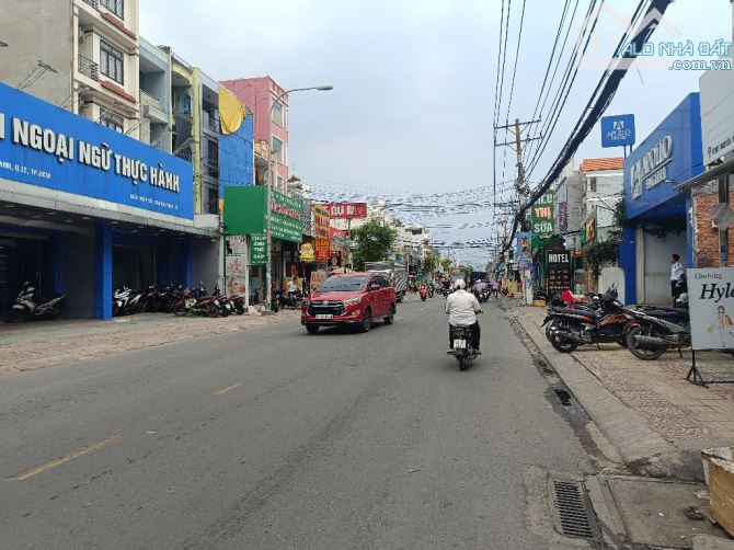 Nhà mặt tiền Phan Văn Đối, 7x30m full thổ cư, Bà Điểm, Hóc Môn
