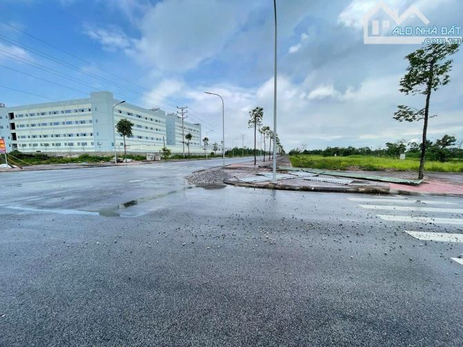Cần bán lô Dũng Liệt mặt đường 15m view nội khu