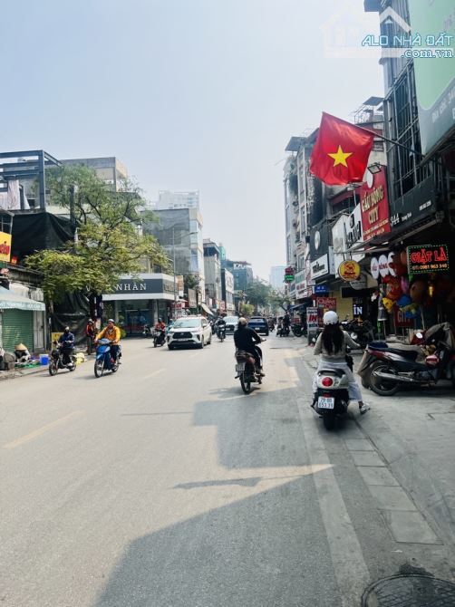 MẢNH ĐẤT VÀNG - MẶT TIỀN RỘNG - MẶT PHỐ TRƯƠNG ĐỊNH .Mặt Phố - Vỉa Hè - Kinh Doanh