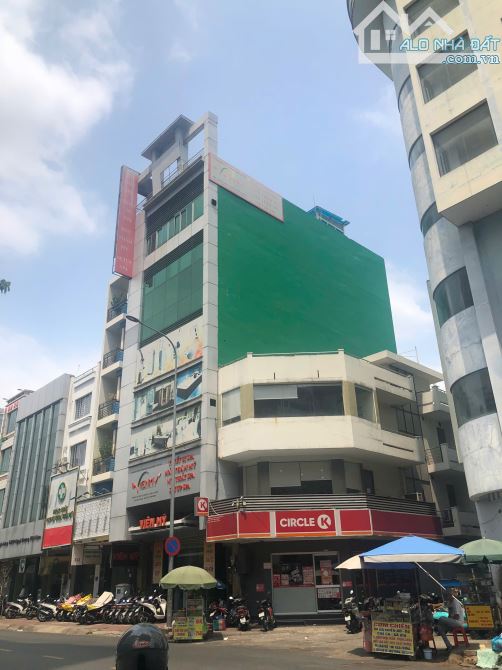 Ngộp Bank - Bán Tòa Nhà Ngay MT Trần Quang Khải, P.TĐ . (DT: 6x14m )- hầm + 6 tầng