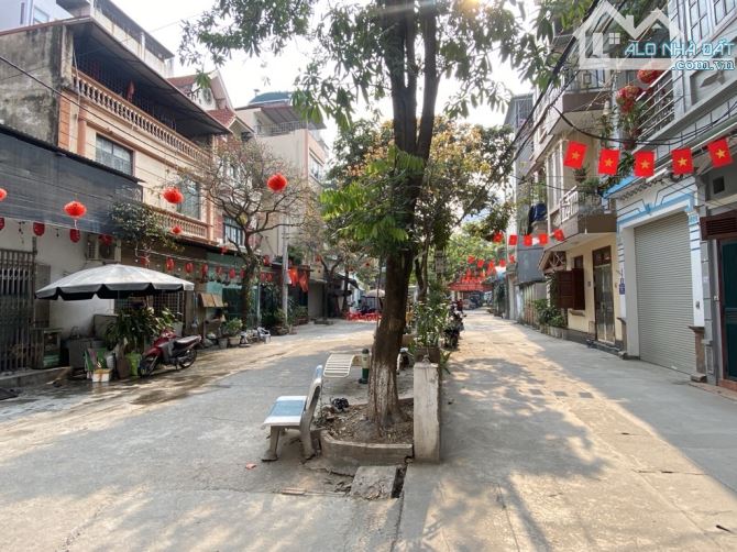 BÁN NHÀ TỪ LIÊM - CẦU GIẤY, LÔ GÓC, NGÕ THÔNG Ô TÔ TRÁNH NHAU, 60m2 NHỈNH 15 TỶ