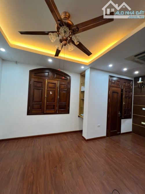 Cho thuê nhà riêng 4 tầng, nhà đẹp 28tr/th, giáp Vin Smart City