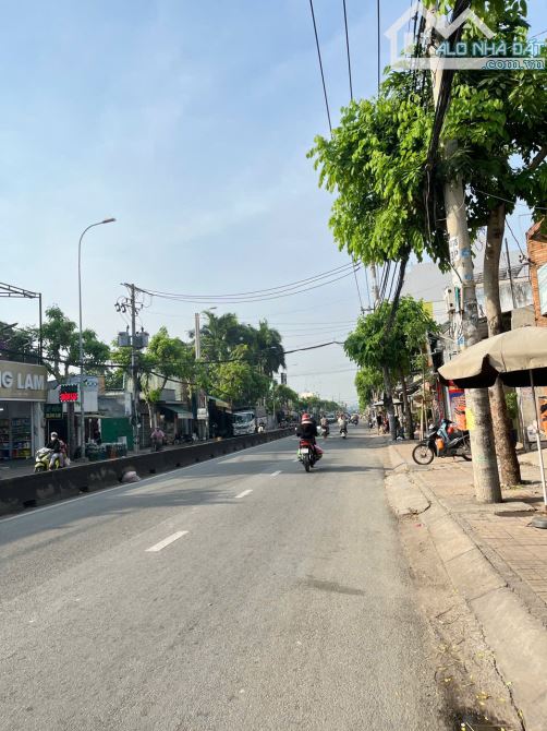 Bán nhà mặt tiền đường nguyễn thị sóc 10x43 chỉ 33 tỷ xã Bà Điểm Huyện Hóc Môn