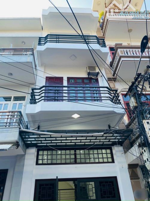Bán nhà 3 tầng mặt phố Đoàn Thị Điểm, ph Quang Trung, TP HD, 39m2, mt 3.7m, 3 ngủ, 2 vs