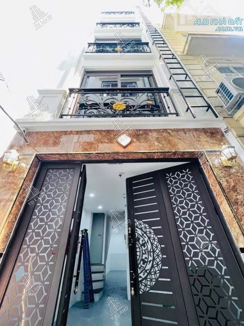 Mỹ Đình 7 Tầng -Thang Máy -10 Phòng Khép Kín Cho Thuê DT 42m .Dòng Tiền 600tr.Giá 12,2 Tỷ