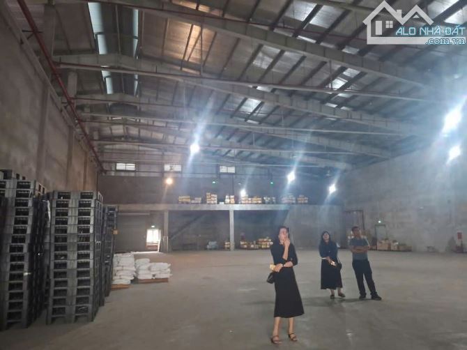 Cho thuê kho khu CN Ngọc Hồi. DT 1300 m 2 - 1