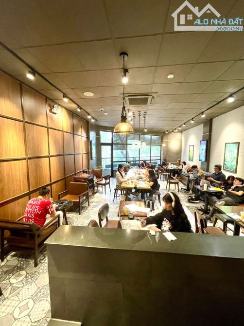 Bán đất lô góc, 2 mặt vỉa hè Phố Trần Thái Tông, Cầu Giấy 250m chào 120 tỷ - 1
