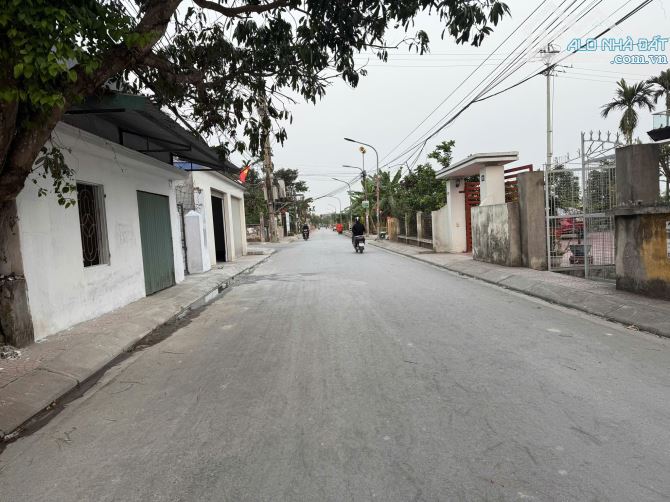 Ms Linh-Bán lô đất mặt trục chính tổ 8 thị trấn An Dương đường thông kinh doanh ok - 1